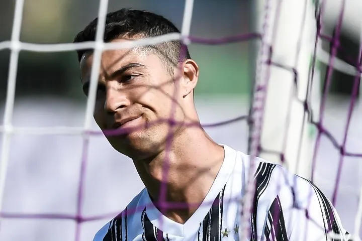 CĐV Juventus tức giận khi Ronaldo bỏ lỡ cơ hội ghi bàn quyết định